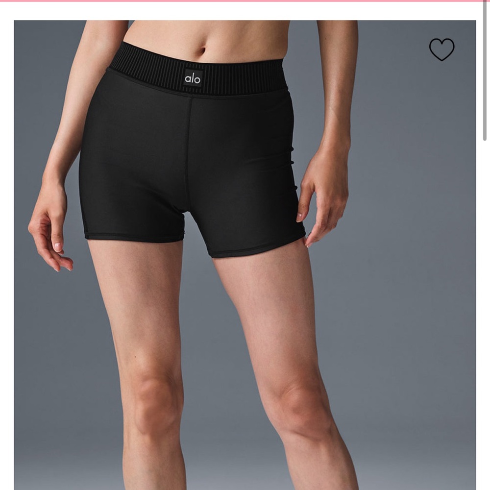 Alo Airlift Line-Up High-Waist Black Shorts